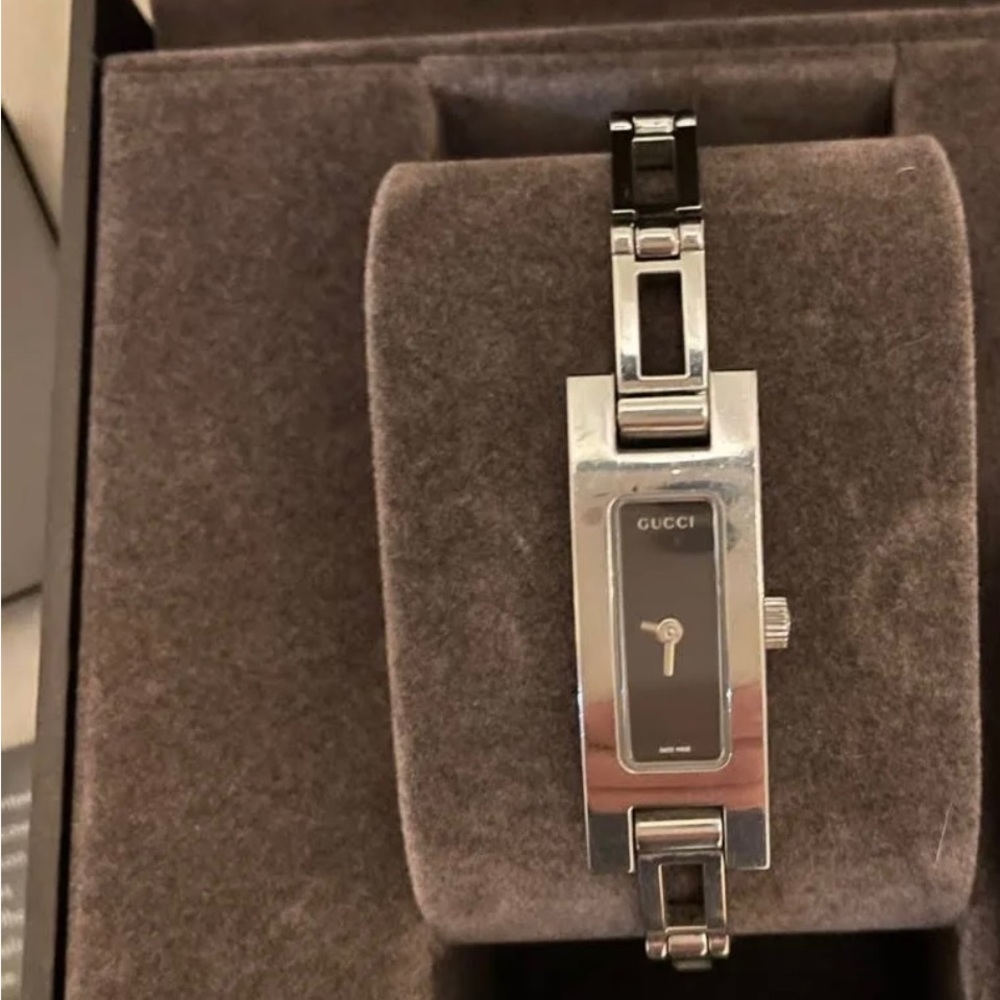 Authentic Gucci bracelet link watch